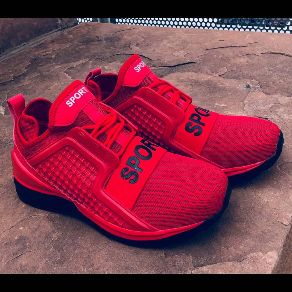 Active Sport Tennis Shoe